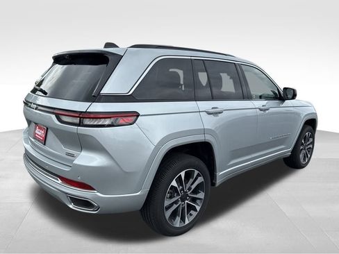 New 2025 Jeep Grand Cherokee Overland w/ Luxury Tech Group IV image 5