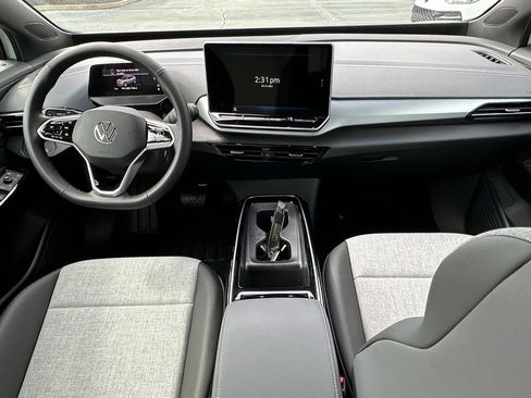 New 2025 Volkswagen ID.4 Pro image 9