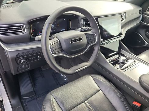 Used 2024 Jeep Wagoneer Series II w/ Flexible Seating Group RWD image 21