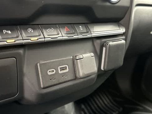 Used 2022 Chevrolet Silverado 1500 W/T w/ WT Value Package AWD/4WD image 25