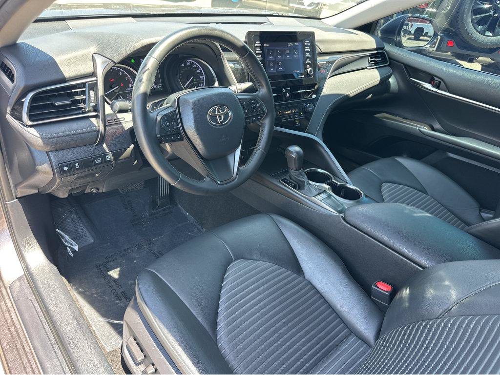 Used 2022 Toyota Camry SE w/ Convenience Package FWD image 16
