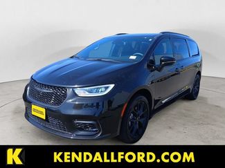 Used 2023 Chrysler Pacifica Limited w/ Uconnect Theater Family Group AWD/4WD video 1