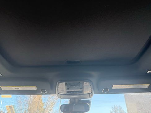 Used 2025 Dodge Durango GT image 18