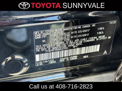 Certified 2025 Toyota RAV4 XLE FWD image 31