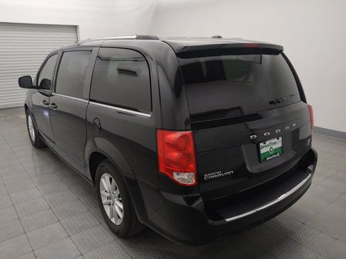 Used 2019 Dodge Grand Caravan SXT w/ Driver Convenience Group FWD image 5