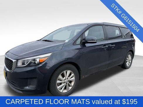 Used 2016 Kia Sedona LX w/ LX Convenience Package image 3