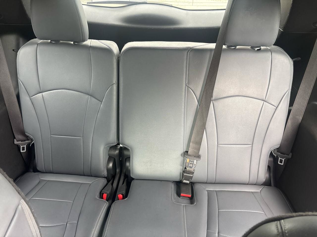 Used 2023 Buick Enclave Essence FWD image 17