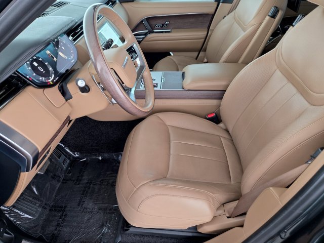 Certified 2025 Land Rover Range Rover Autobiography AWD/4WD image 10