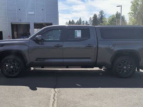 Used 2024 Toyota Tundra Platinum AWD/4WD image 5