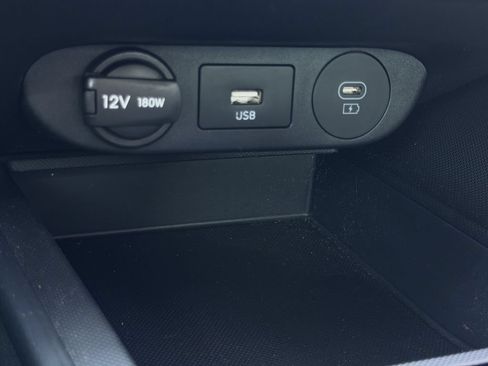Used 2024 Hyundai Elantra SE FWD image 20