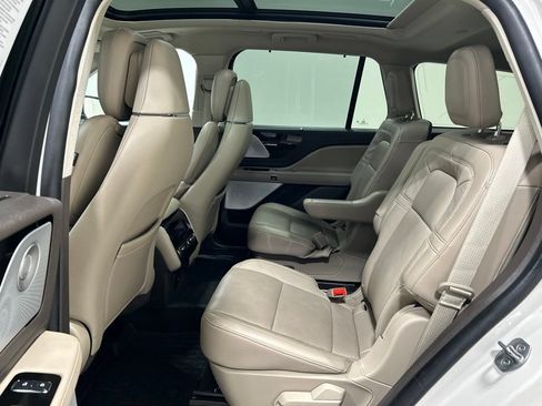 Used 2022 Lincoln Aviator Reserve w/ Equipment Group 201A AWD/4WD image 27