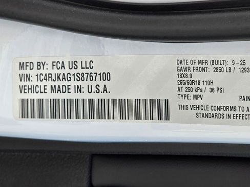 Used 2025 Jeep Grand Cherokee L Laredo image 23