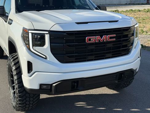 Used 2022 GMC Sierra 1500 Elevation AWD/4WD image 5