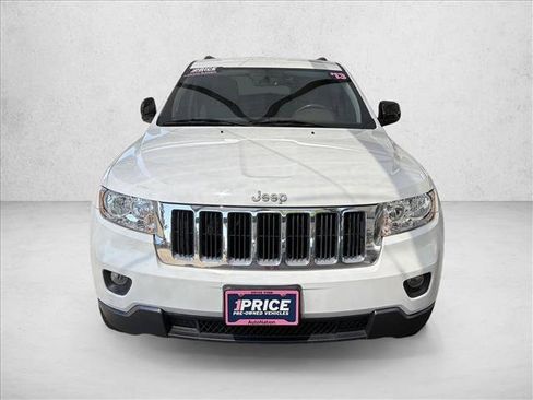 Used 2013 Jeep Grand Cherokee Laredo w/ Laredo E Group AWD/4WD image 6