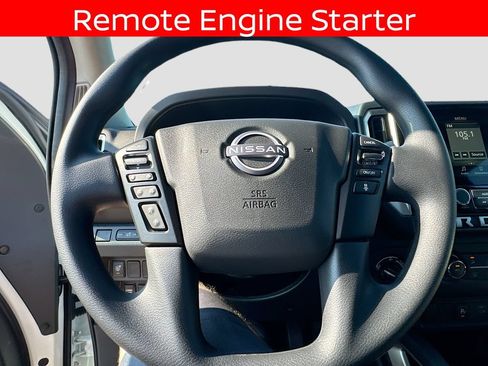 Certified 2025 Nissan Frontier SV AWD/4WD image 10