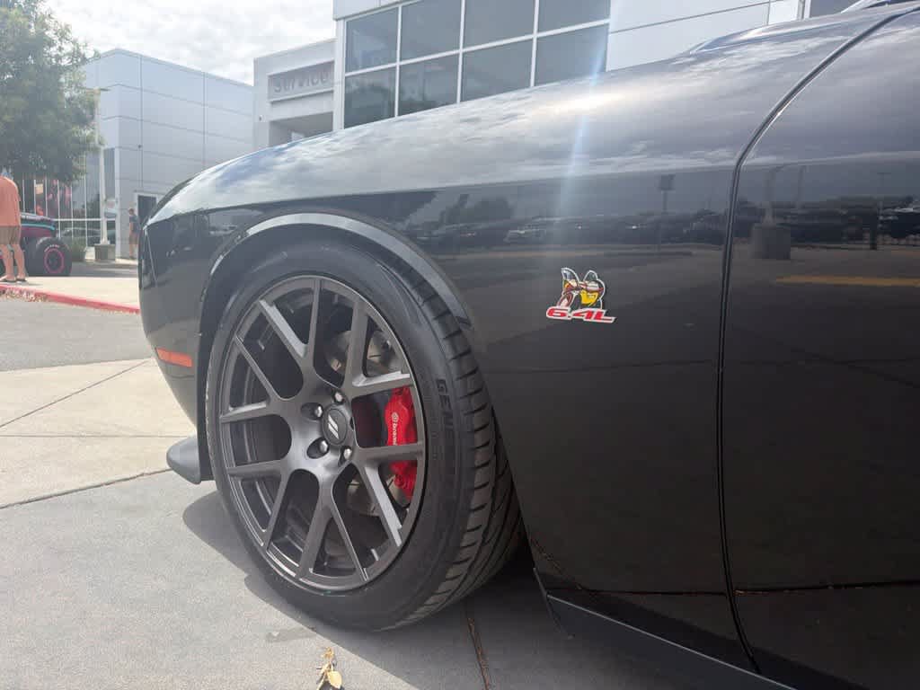 Used 2018 Dodge Challenger R/T Scat Pack w/ Leather Interior Group RWD image 8