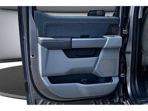 Used 2022 Ford F150 Lightning XLT AWD/4WD image 35