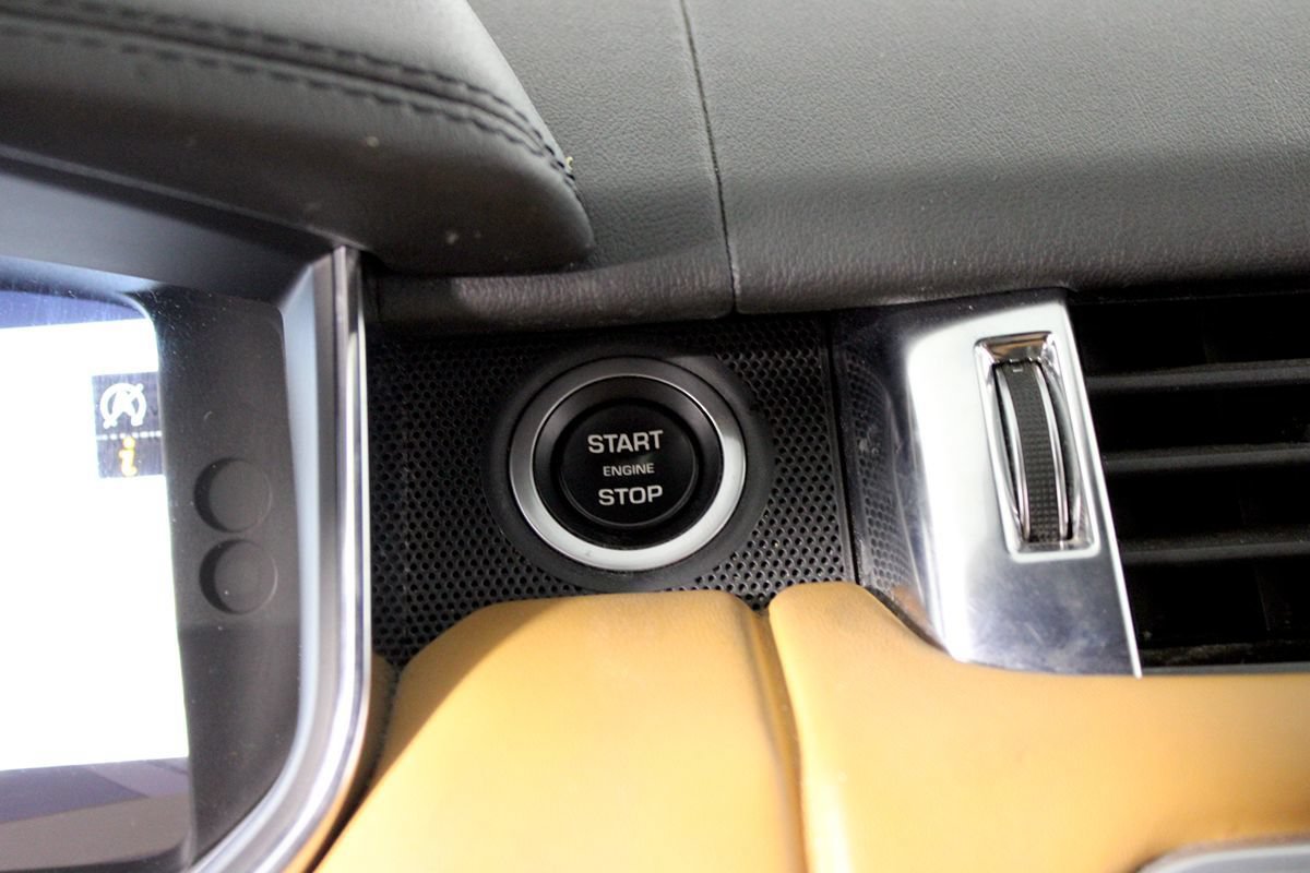 Used 2020 Land Rover Range Rover Sport HSE Dynamic AWD/4WD image 7