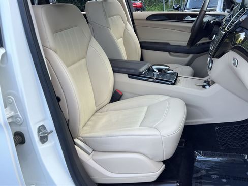 Used 2018 Mercedes-Benz GLE 350 4MATIC image 33
