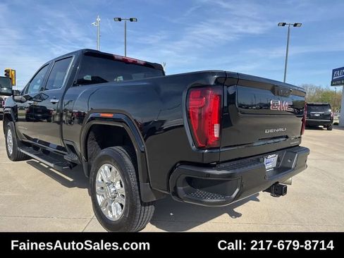 Used 2023 GMC Sierra 3500 Denali w/ Technology Package AWD/4WD image 17