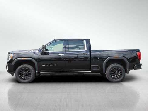 Used 2023 GMC Sierra 2500 Denali w/ Denali Black Diamond Edition AWD/4WD image 2