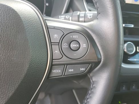 Used 2023 Toyota Corolla Cross XSE w/ Convenience Package image 24