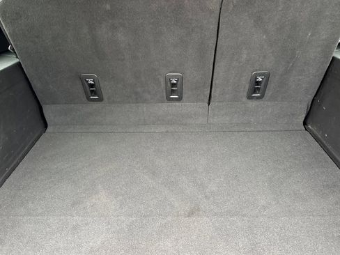 Certified 2023 Chevrolet Suburban Premier image 17