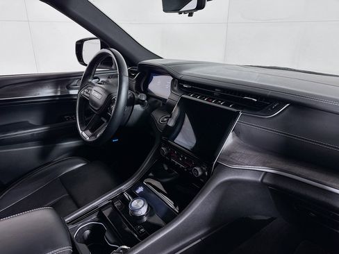 Used 2021 Jeep Grand Cherokee L Overland w/ Luxury Tech Group IV image 30