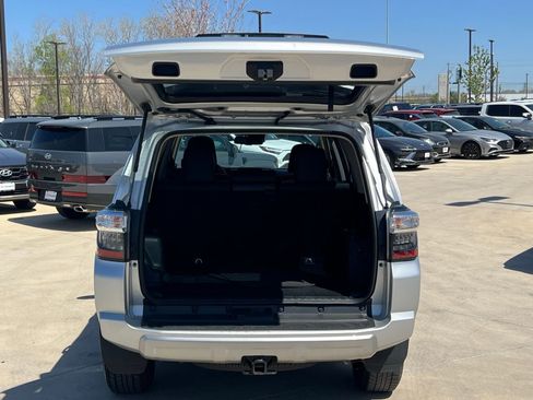 Used 2024 Toyota 4Runner TRD Off-Road Premium image 14