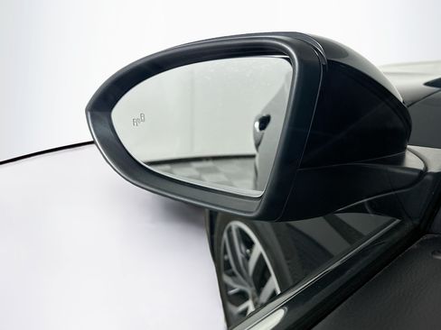 Used 2025 Volkswagen Jetta SE w/ Sunroof Package FWD image 16