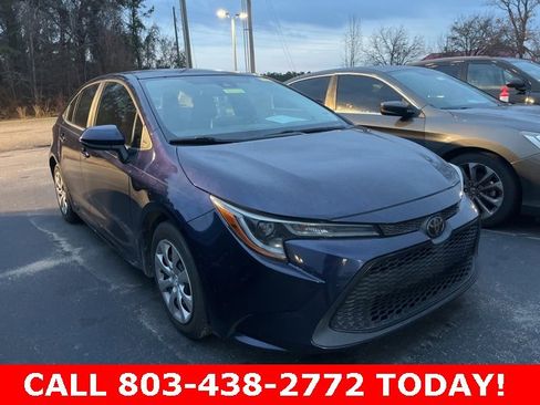 Used 2020 Toyota Corolla LE image 1