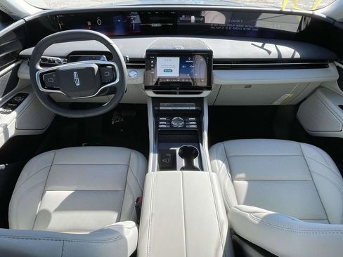 New 2026 Lincoln Nautilus Premier AWD/4WD image 11