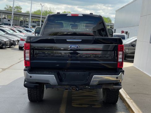 Used 2022 Ford F250 XLT w/ XLT Premium Package AWD/4WD image 4