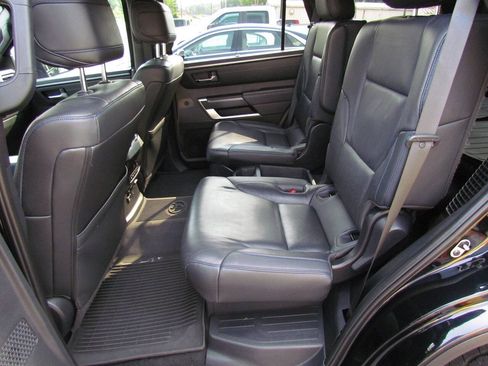 Used 2023 Toyota Sequoia Platinum AWD/4WD image 12