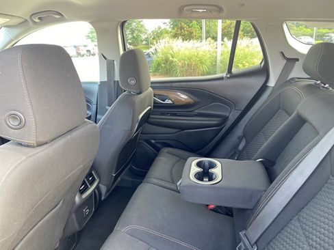 Used 2021 GMC Terrain SLE w/ Driver Convenience Package FWD image 17