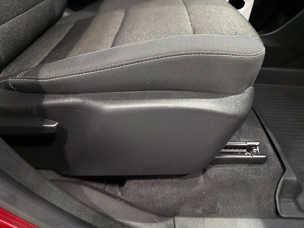 Used 2025 Chevrolet Traverse LT w/ Driver Confidence Package AWD/4WD image 13