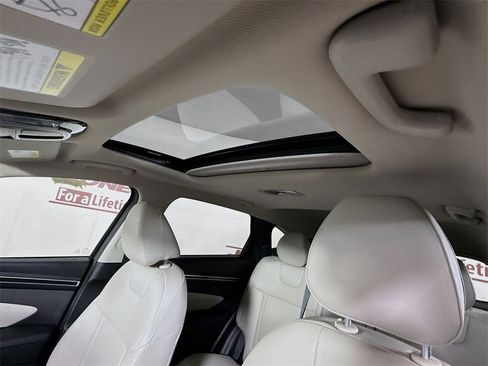 Certified 2024 Hyundai Tucson SEL w/ Convenience Package image 12