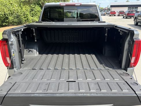 Used 2020 GMC Sierra 1500 SLT w/ SLT Premium Plus Package AWD/4WD image 4