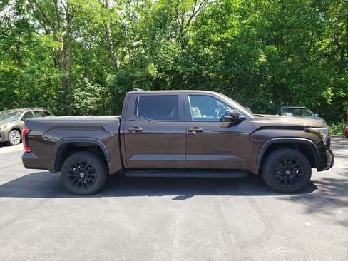 Used 2025 Toyota Tundra Limited AWD/4WD image 2