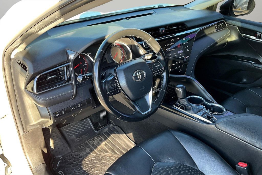 Used 2020 Toyota Camry XSE FWD image 17