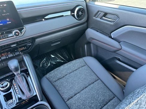 Used 2024 Chevrolet Colorado Z71 w/ Z71 Convenience Package 2 image 16