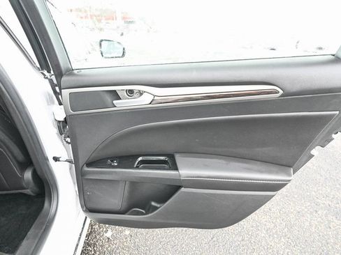 Used 2014 Ford Fusion Energi SE w/ Driver Assist Package image 28