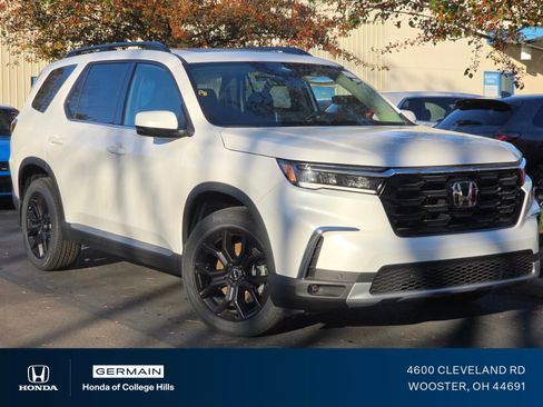 New 2025 Honda Pilot Touring image 2