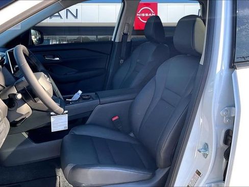 New 2026 Nissan Rogue SV image 9