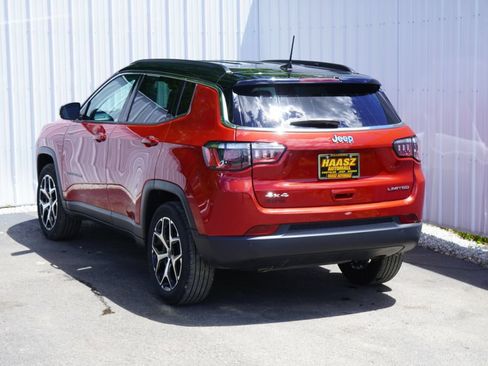 Used 2025 Jeep Compass Limited AWD/4WD image 4