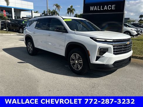 Certified 2025 Chevrolet Traverse LT image 4