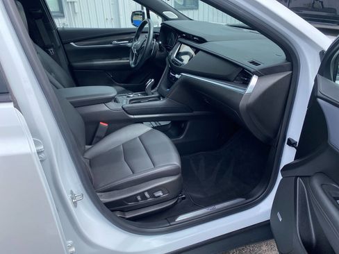 Used 2024 Cadillac XT5 Sportv w/ Technology Package AWD/4WD image 23