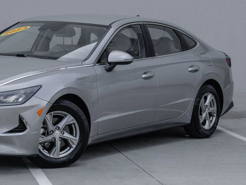 Used 2023 Hyundai Sonata SE FWD image 8