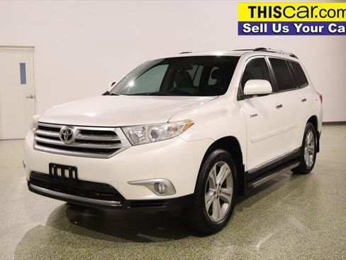 Used 2012 Toyota Highlander Limited w/ Tow Pkg FWD image 4