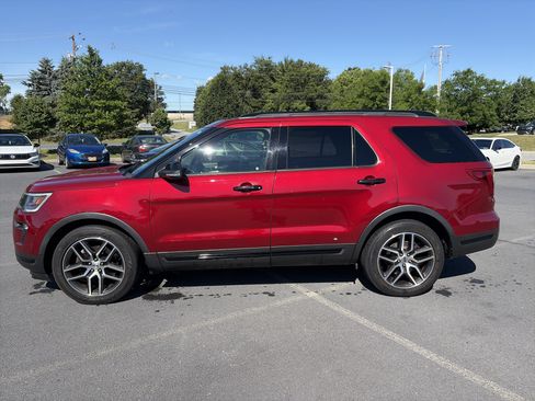 Used 2018 Ford Explorer Sport w/ Equipment Group 401A AWD/4WD image 8